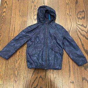Appaman boys raincoat navy Camo sz 5